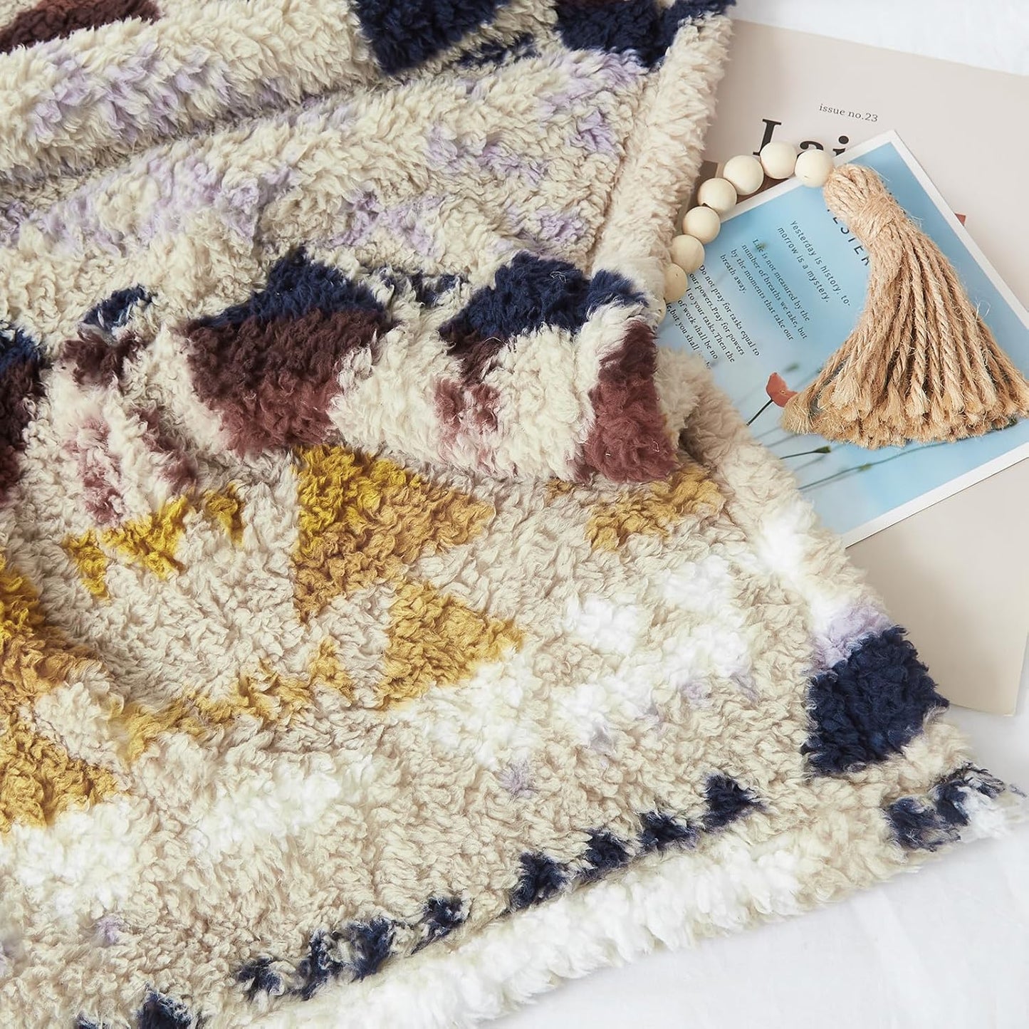 CASAAGUSTO Boho Sherpa Throw Blanket, Aztec Throw Blanket, Ultra Soft, Warm, Cozy, Plush, Thick Fleece Bohemian Blanket for Couch, Bed, Sofa (Khaki 50 * 60 Inch)