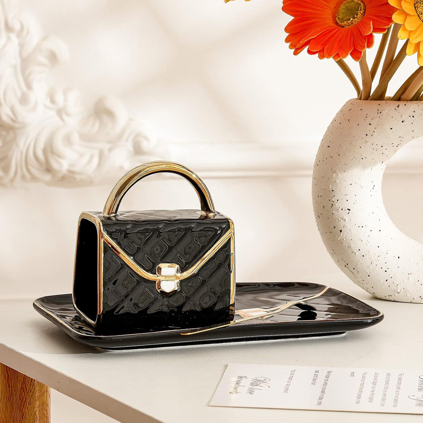 Zubebe 1 Set Coffee Mug Elegant Handbag Shaped Cup Modern Ceramic Purse Mug with Spoon and Saucer, 10oz Cute Creative Tea Cup for Office Home Woman Girls Gift (Black)