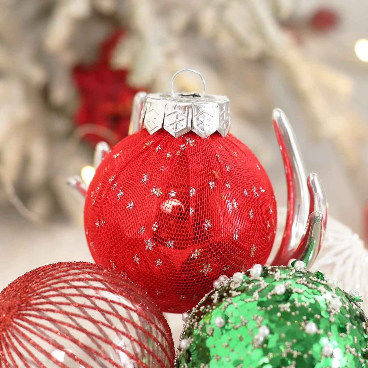 25PCS Christmas Ornaments Set, 2.36"/6CM Assorted Clear Plastic Shatterproof Ball Hanging Ornaments for Xmas Tree Decorations, for Indoor Home Holiday Decor - Red/Green/White.