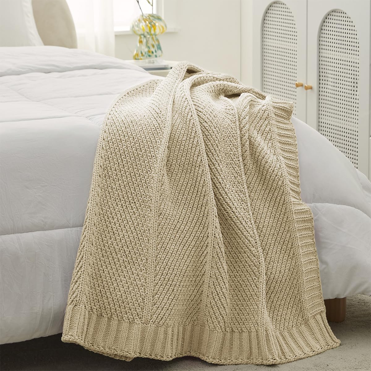 Amélie Home Chenille Knit Throw Blanket for Couch, Chevron Texture Decorative Soft Blanket for Sofa, Bed & Chair, 60"x80", Beige