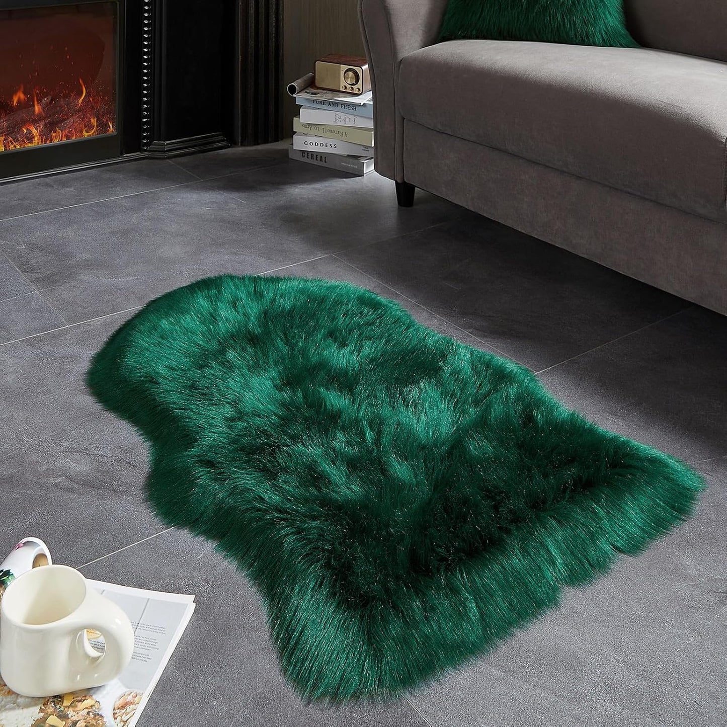 AMTOVO Faux Fur Rug, Dark Green Small Area Rug, Fluffy Sheepskin Rug, Fuzzy Ultra Soft 2 x 3 ft Shag Rugs for Bedroom Sofa Throw Cushion Room Decor, Sheepskin