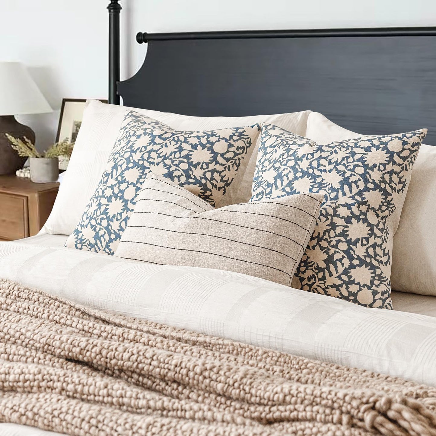 Foindtower Set of 2 Decorative Neutral Floral Throw Pillow Covers Accent Farmhouse Cushion Covers Boho Vintage Pillowcase for Couch Sofa Bedroom Living Room Home Decor Outdoor,24×24 Inch,Dusty Blue