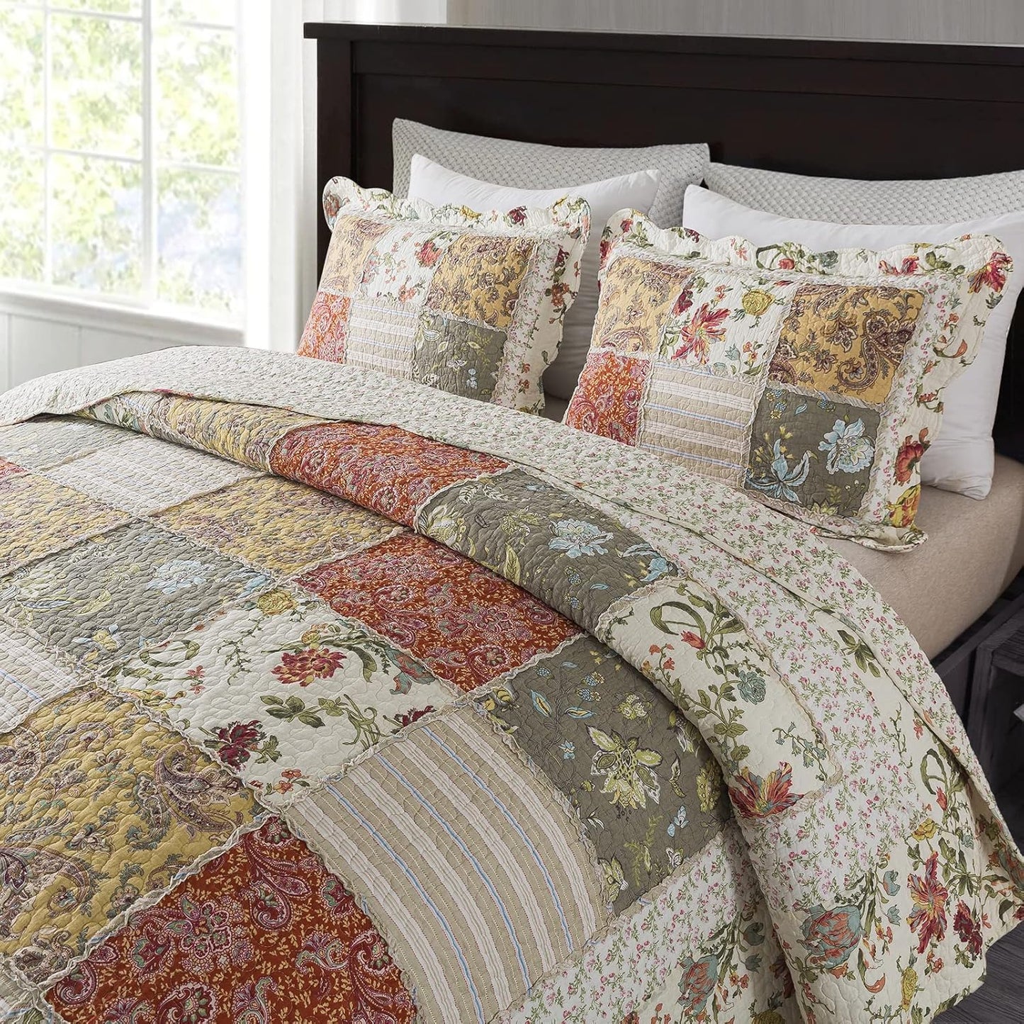 NEWLAKE Cotton Patchwork Bedspread, 3-Piece Bedding Quilt Set with Real Stitched Embroidery, Reversible Matelasse Bed Coverlet Set,Floral Paisley Grid with Lace,King Size