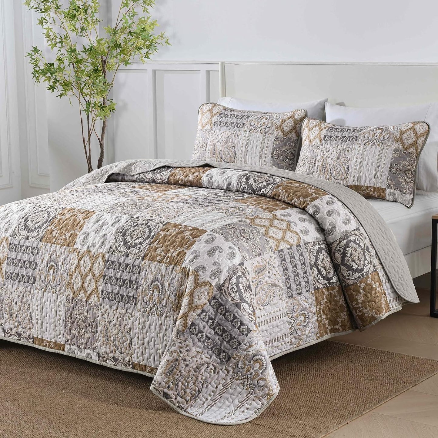WONGS BEDDING Brown Quilt Set King Size, Patchwork Plaid Bedspread Bedding Sets Paisley Soft Microfiber Quilts for King Bed 3 Pieces Coverlet Set for All Season (104"x90")